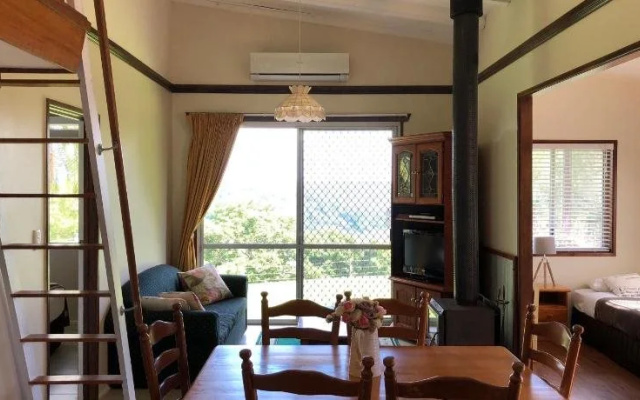 Montville Holiday Apartments