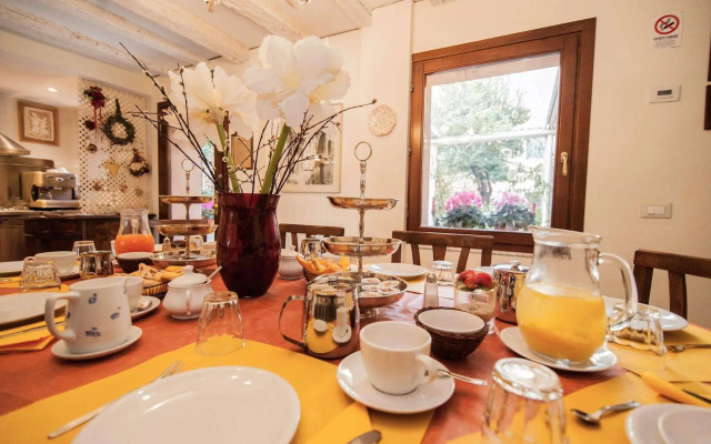 3749 Ponte Chiodo Guest House
