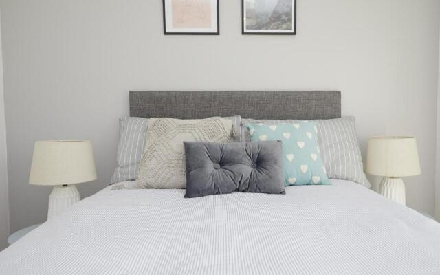 Royal Derby Hospital 3 bed Town House