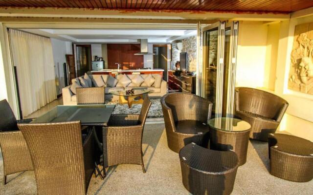 2 Pools & Seaview! Villa Serena 6BR, Klong Khong