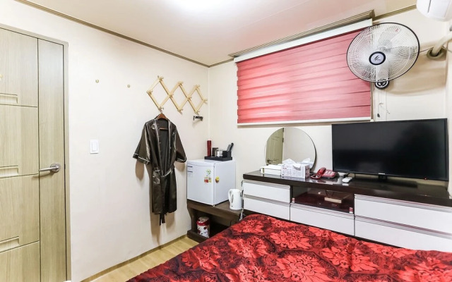 Gangneung Solbit Motel