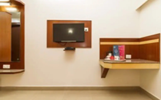 Mlc Gateway Deluxe Inn