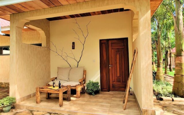 Chanya Lodge.
