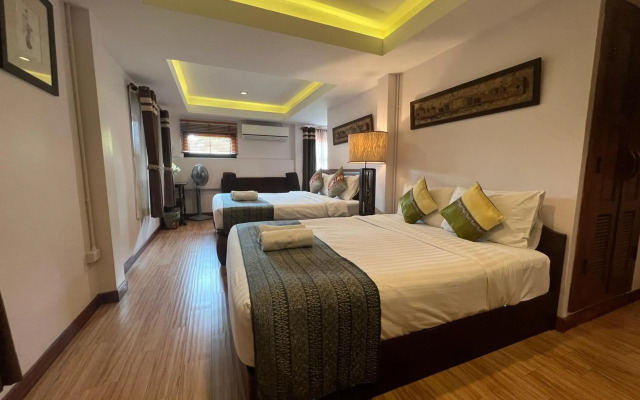 Pha Thai House