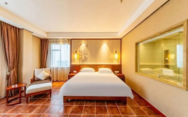 Guanhailou Holiday Hotel – Guest Rooms – Maoming