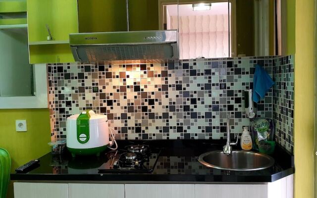 Clean & Comfy Room at Bassura with open view window