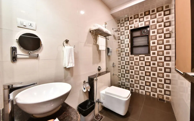 Click Hotel Sagar Plaza Chakan, Pune