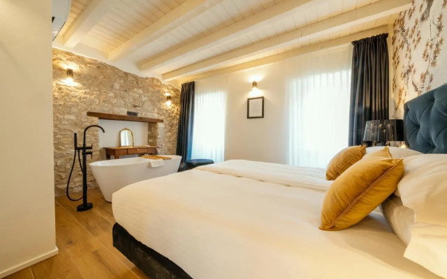 Il Vicolo Suite Apartments - Il Corso