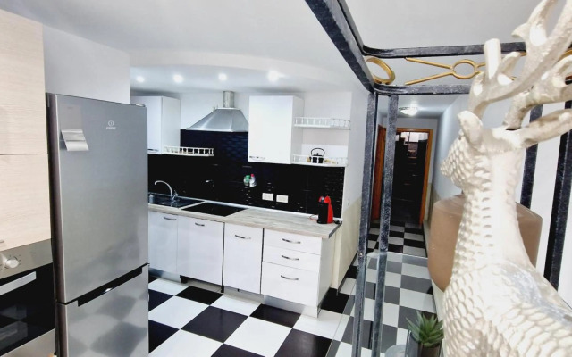 ELEGANT 2 BEDROOMS, Wifi free