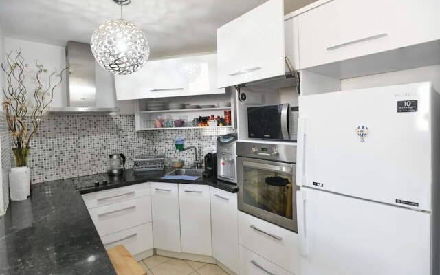 Avi's Suites - 44 Hativat Hanegev