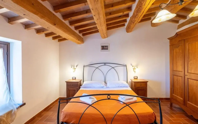 Apartment in a Farmhouse With 2 Swimming Pools