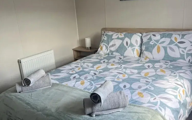 Tranquil Seaside Caravan Retreat in Eyemouth
