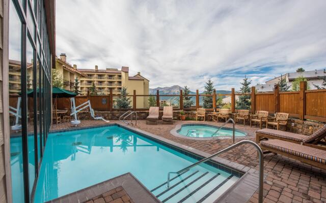 Lodge at Mountaineer Square
