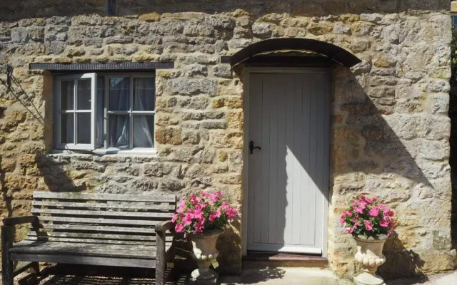 Holly House Bed & Breakfast