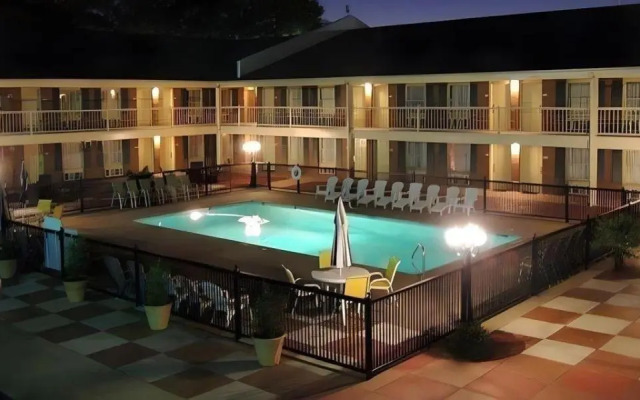 The Guest Lodge Gainesville