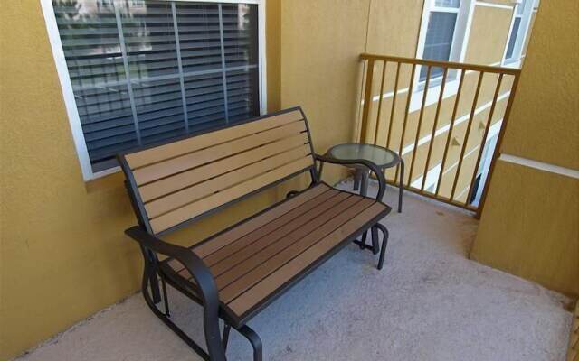 Universal Studio's Area Apt by CozyKey