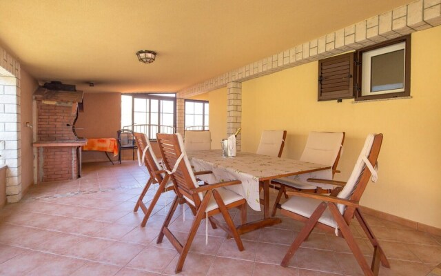 Awesome Home in Pag With Wifi and 3 Bedrooms