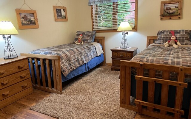 Rustic Cabin in the Woods Star5vacations