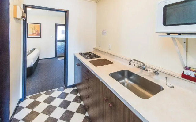 Burwood Manor Motel