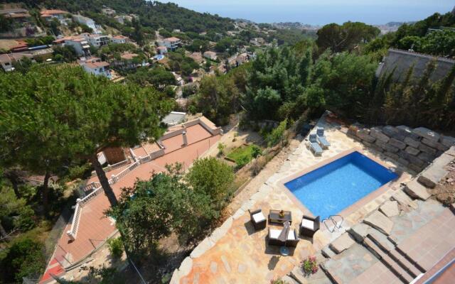Lloret Apartments