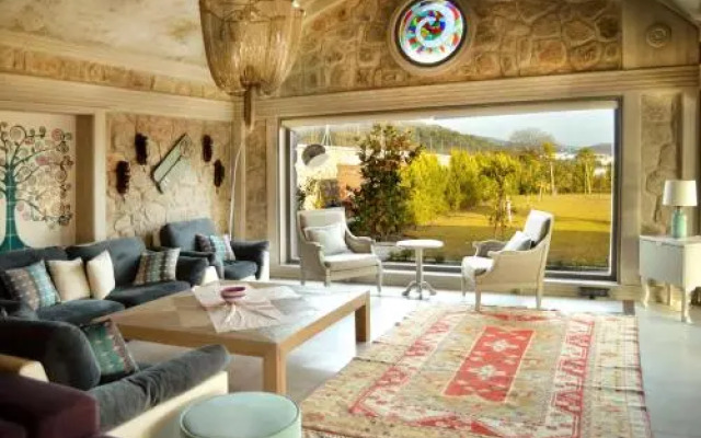 Important Group BD410 Luxury Villa in Ortakent