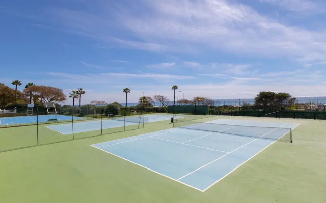 Lunamar in Marbella With 4 Bedrooms and 3 Bathrooms