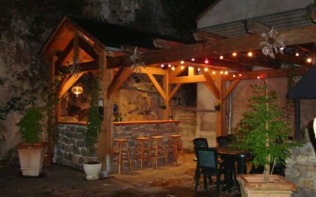 Villa With 4 Bedrooms in Saint-pierre-des-tripiers, With Wonderful Lak