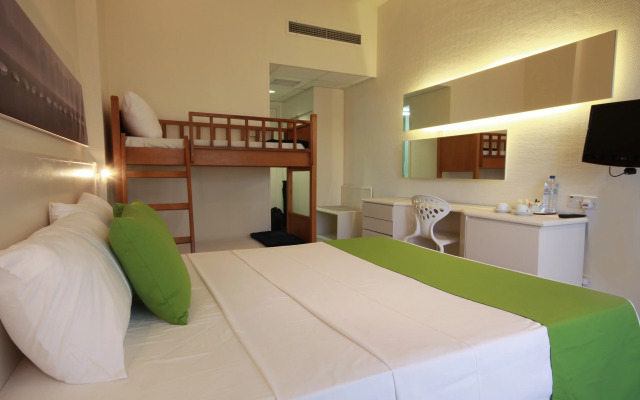 Papouis Protaras Hotel