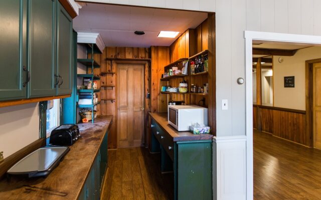 Red Rose Bed & Breakfast