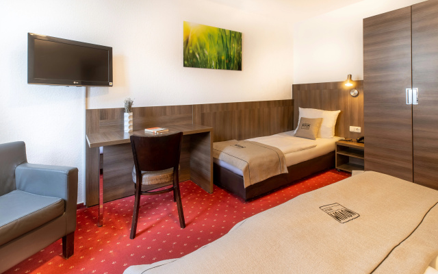 Hotel Leonet - Image 4