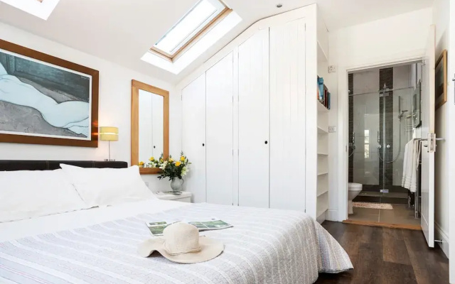 Lighthouse With Sea-views in Cumbria, No Deposit