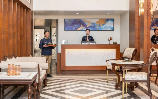 Foxtrail, Sector 42 - AM Hotel Kollection