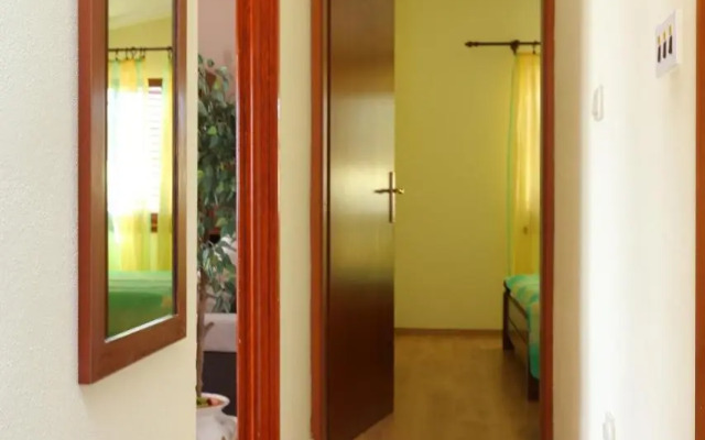 Apartments with a parking space Seget Vranjica, Trogir - 11273