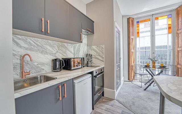 Stylish Worcester Studio Apartment