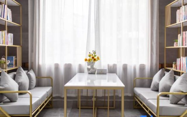 Mijia International Youth Hostel (Shanghai People's Square)