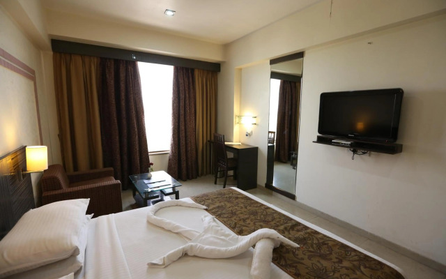 Silver Cloud Hotel & Banquets Ahmedabad
