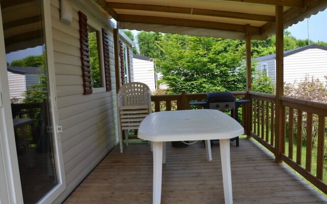 Bungalow With 2 Bedrooms in Onzain, With Terrace