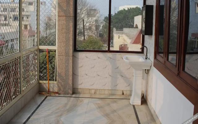 Taj Mahal Home Stay