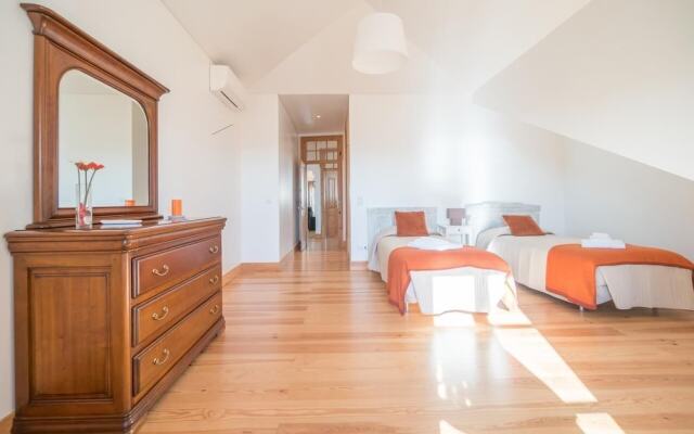 Superb Flat Cathedral & River View