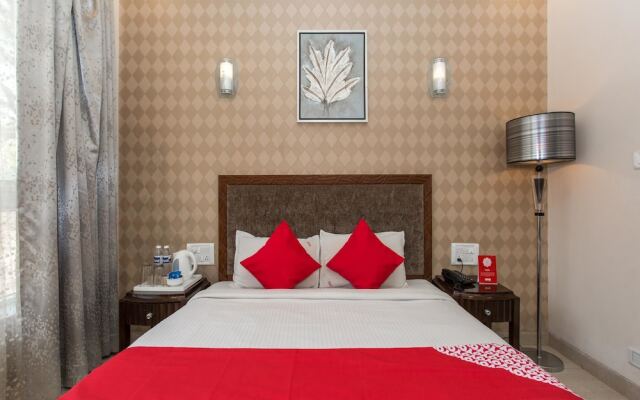 OYO 2377 Hotel Residency