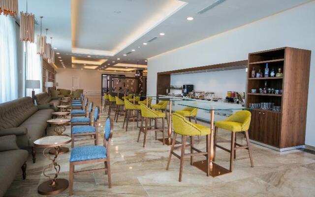 Majestic Mirage Club