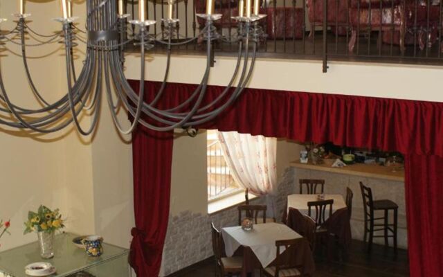 Mimi Hotel & Camping