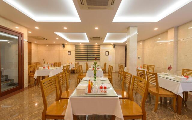 Iris Hotel