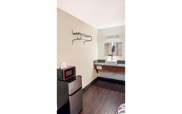 Budget Inn Gladstone By OYO - Portland/Clackamas