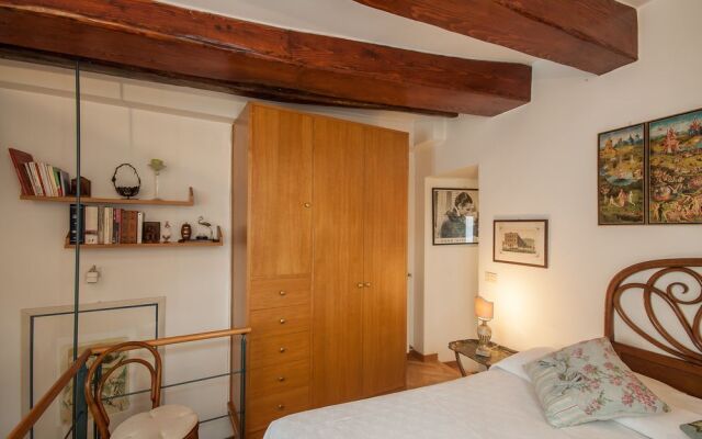 Rome Accommodation - Palazzo Massimo