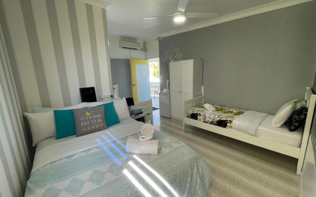 Coral Inn Boutique Motel – Guest Rooms – Yeppoon