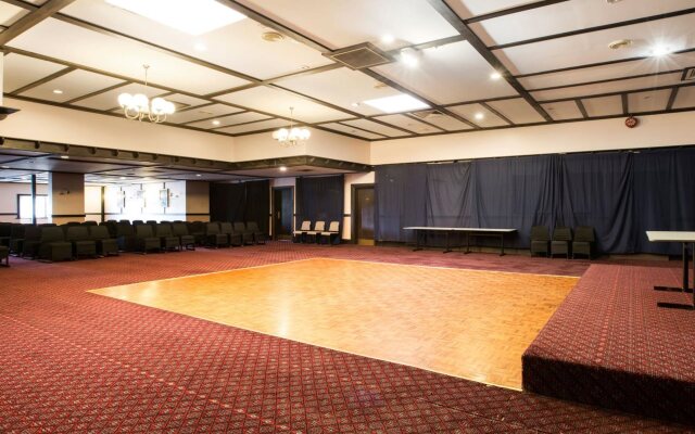 Parkway Hotel