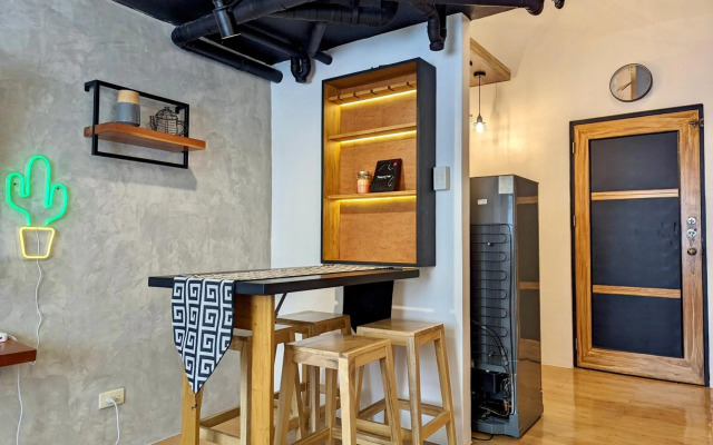 1BR Artist Loft Cambridge Cainta Pasig Fast Wifi