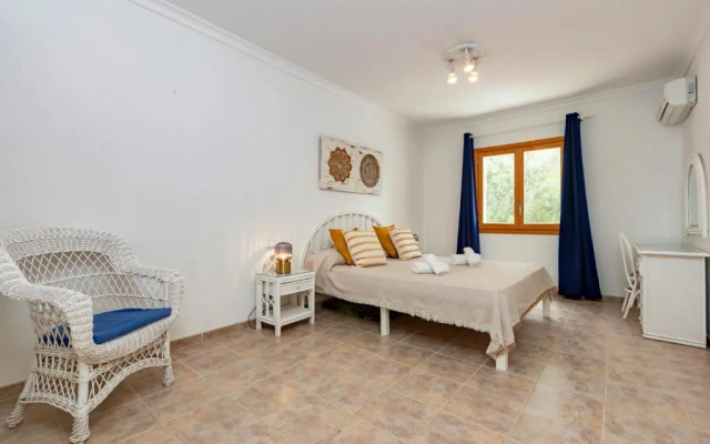 Villa in Ibiza Town, sleeps 6 - Can Damia