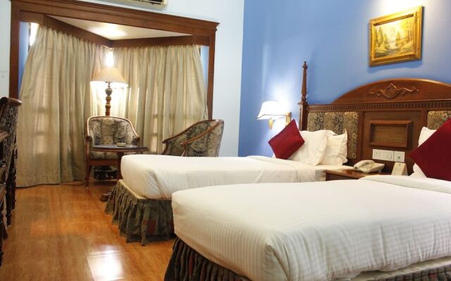Regant Lake Palace Hotel
